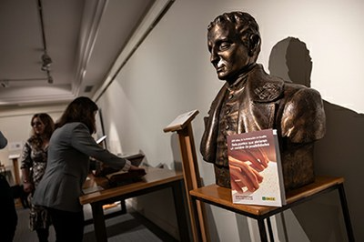 Busto de Luis Braille en el museo