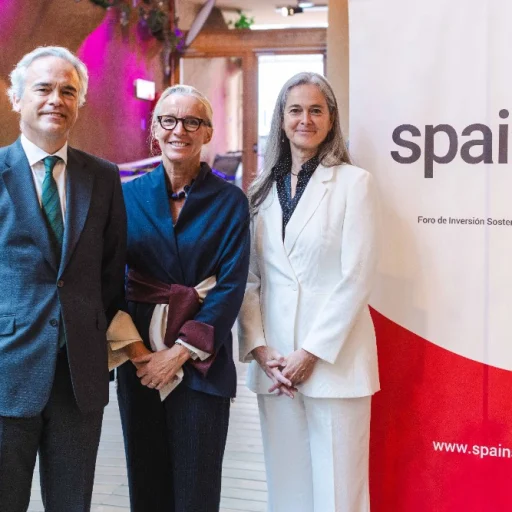 Mariano Arenillas, director general de DWS Iberia, Sophie del Campo, Executive Manager Southern Europe, Latam & US Offshore en Natixis Investment Managers, y Patricia Gabeiras, presidenta de Spainsif.